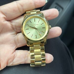 Michael kors watch..used..needs battery